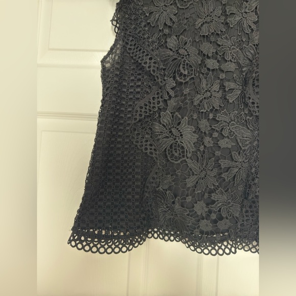 Ted Baker Zania Ruffle mixed Lace Top Ted size 3, US 8 - Picture 4 of 8